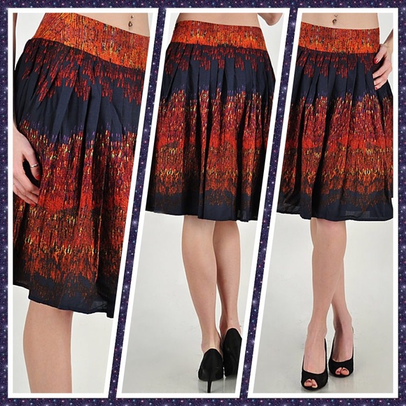 NAVY AND RED SKIRT - NWT - Picture 3 of 4