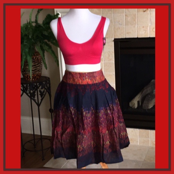NAVY AND RED SKIRT - NWT - Picture 1 of 4