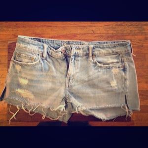 Distressed American eagle shorts!