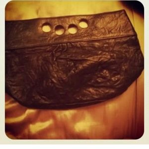 The Angelina jolie seril clutch