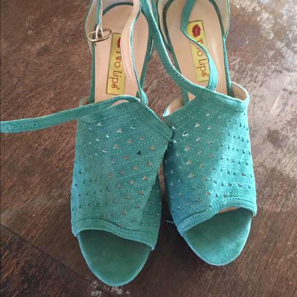 Two Lips Deep Mint Suede Platform Sandals - Picture 3 of 4