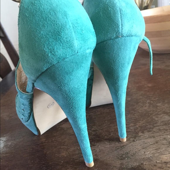 Two Lips Deep Mint Suede Platform Sandals - Picture 4 of 4
