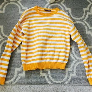 Adorable yellow and white sweater