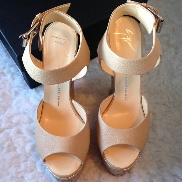 Giuseppe Zanotti Cork + Leather Heels - Picture 2 of 4