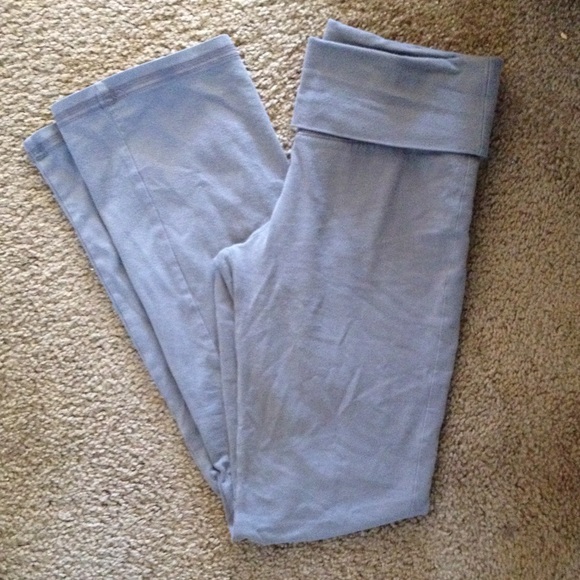 Gray yoga pants