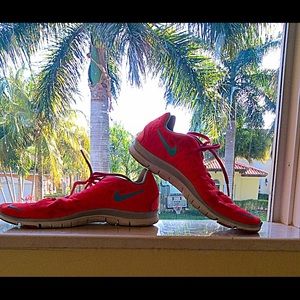 Nike running shoes👟