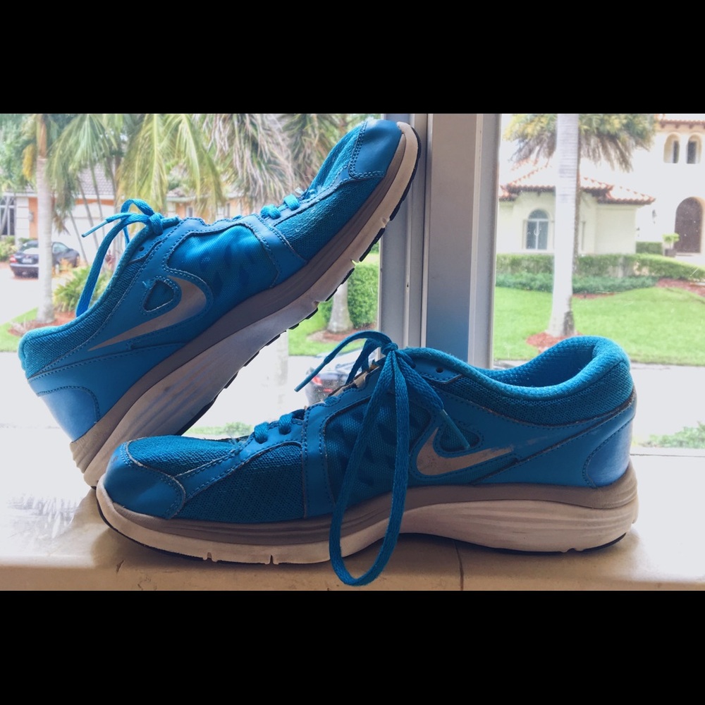 Nike blue running shoes👟