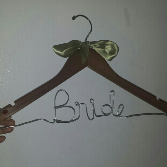 Bride hanger