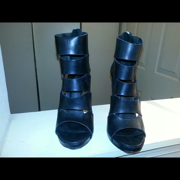 Black Bootie Heels- Aldo Parrin - Picture 2 of 4