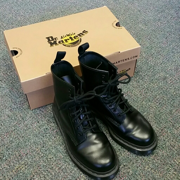 SOLD 🎉 Dr. Martens 1460 Mono Smooth Black Boots