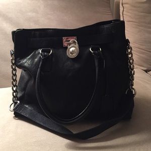 MAKE AN OFFER! ⭐️ Michael Kors Hamilton Tote