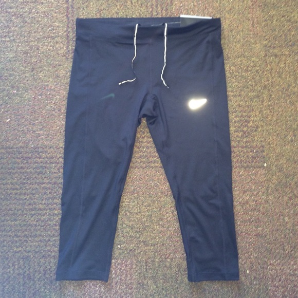 Nike Dri-Fit Tight Fit Yoga Pants