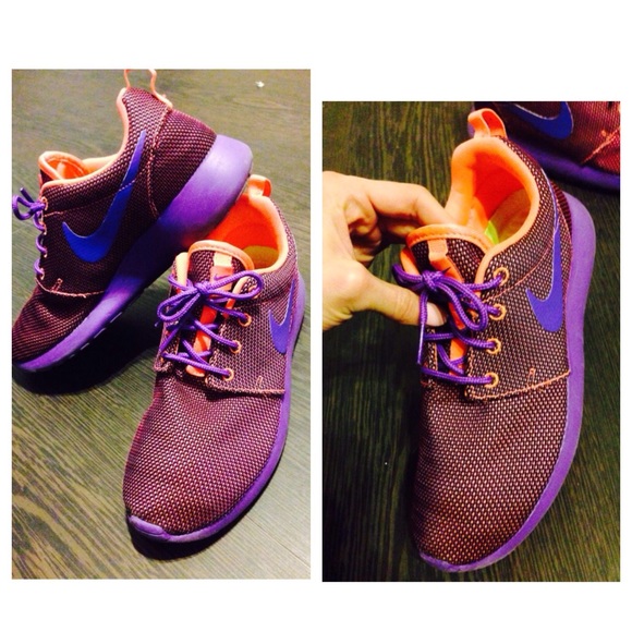 Multicolored Women's Nike Roshe Run - Picture 3 of 4