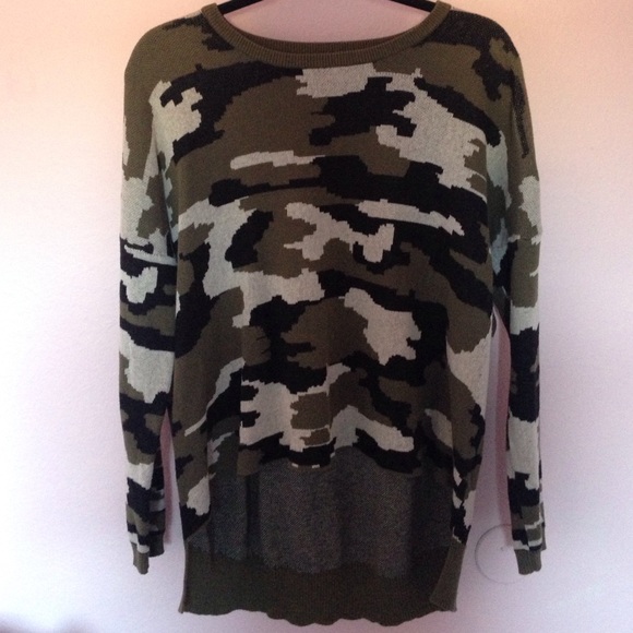 camo sweater/shirt