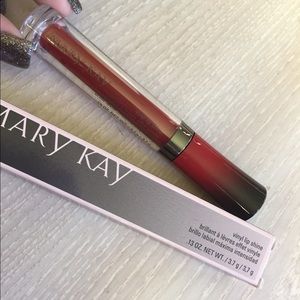 BNIB Mary Kay Lip Shine in 'Audacious'