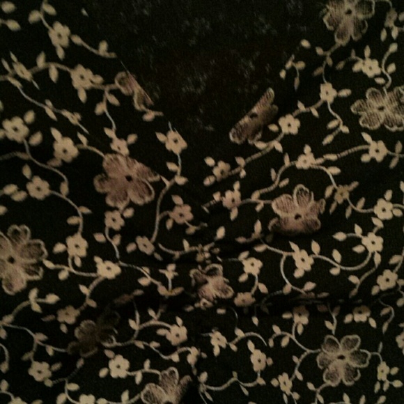 Pink n black top - Picture 2 of 3