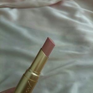 Too faced La Creme Lipstick in Nude Beach