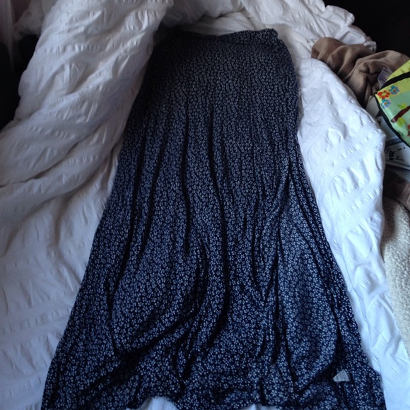 brandy Melville maxi skirt