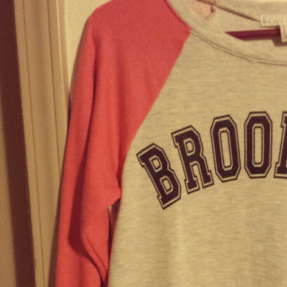 ✴Bundled✴ Brooklyn sweater - Picture 1 of 4