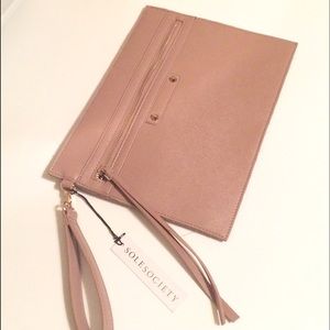 Clutch handbag 🎀