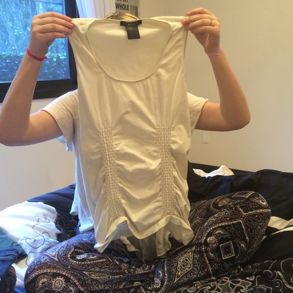 Super cute creme shirt