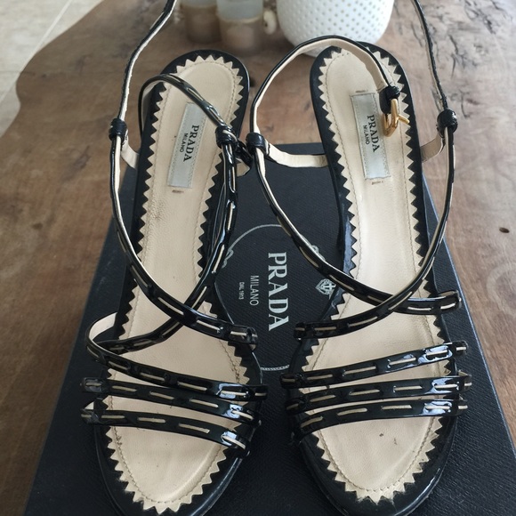 prada vernice shoes