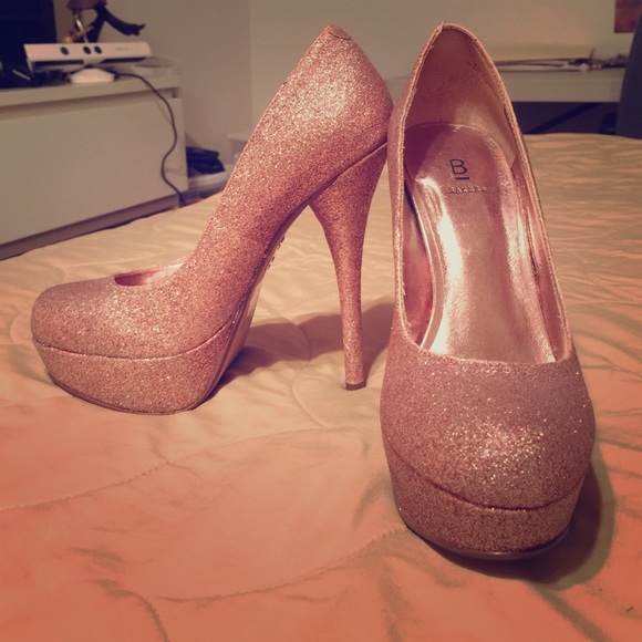 Glitter pink platform pumps