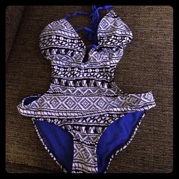 One piece swim suit