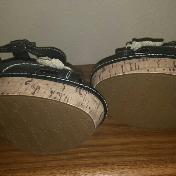 Black platform sandals - Picture 4 of 4