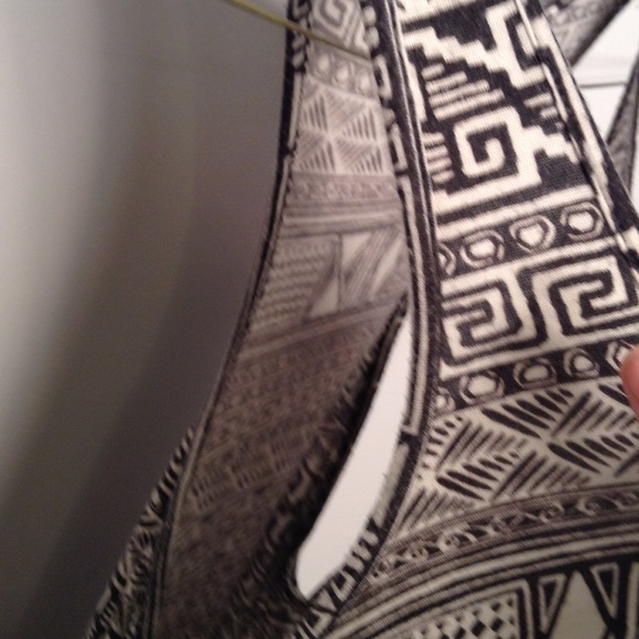 Body Central tank top - Picture 2 of 2