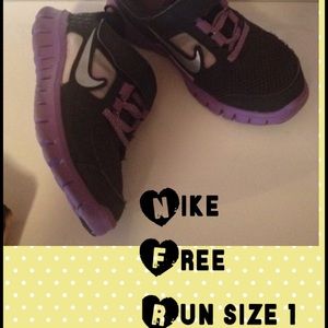 Girls Nike Free Run shoes. Size 1