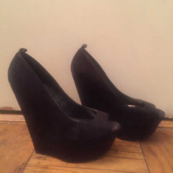 Zigi ny Black wedge heels giuseppe inspired heeels