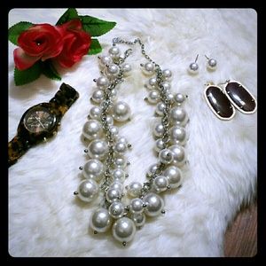 Chunky Pearl Necklace