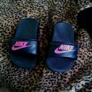 Nike sandels