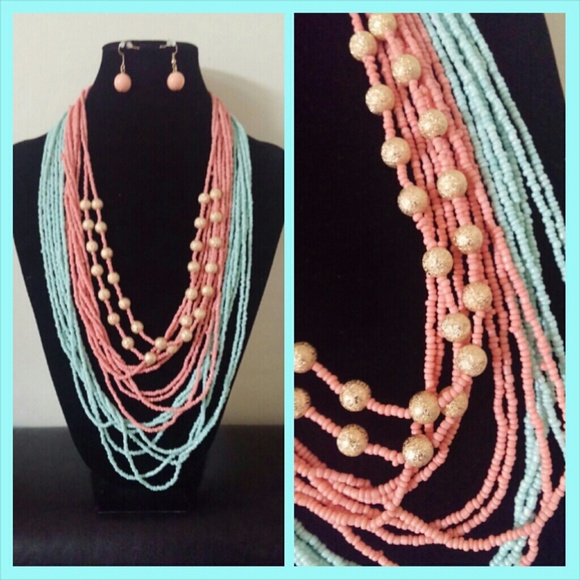 ✨Must Go! Final MD✨ered Beaded Necklace NWOT - Picture 1 of 2