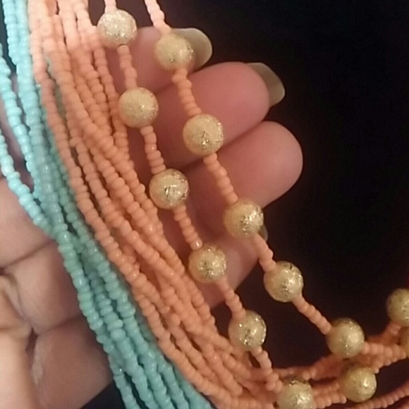 ✨Must Go! Final MD✨ered Beaded Necklace NWOT - Picture 2 of 2