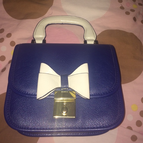 Bow Purse