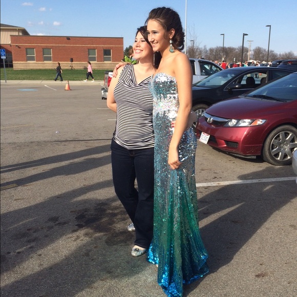 Long Tony Bowls formal / prom dress - Picture 4 of 4