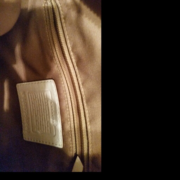 Purse - Picture 3 of 4