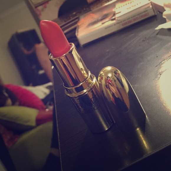 Lipstick - Picture 1 of 1
