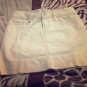 NWOT Adorable tan skirt