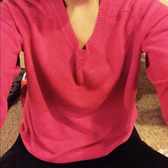 Pink long sleeve sweater. Medium.💝