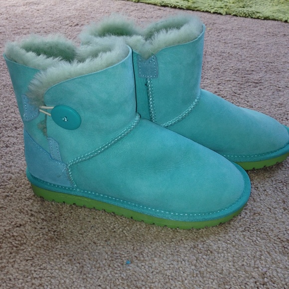 New Short blue button boots!