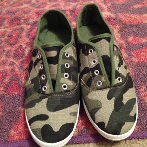 Camo shoes