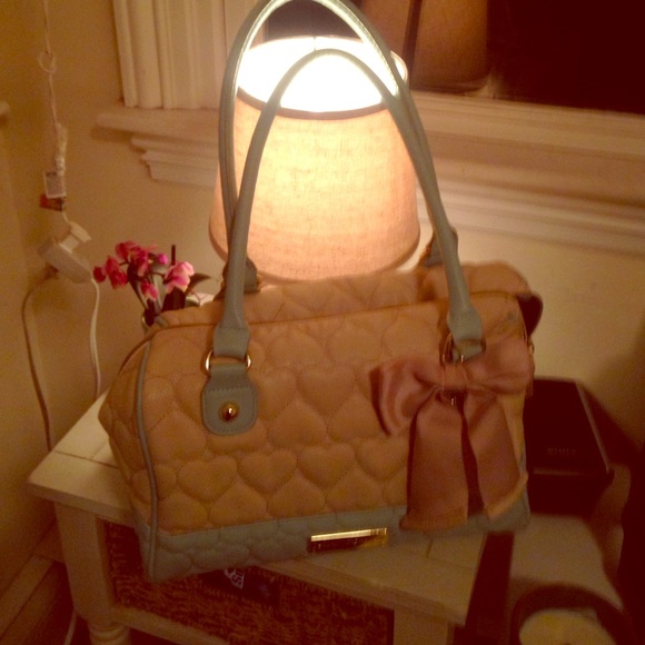 Betsy Johnson purse🌸🌼