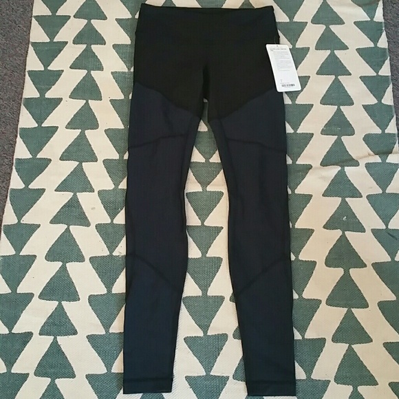 lululemon athletica Pants - Lululemon wunder Under Pant SE Geo size 6
