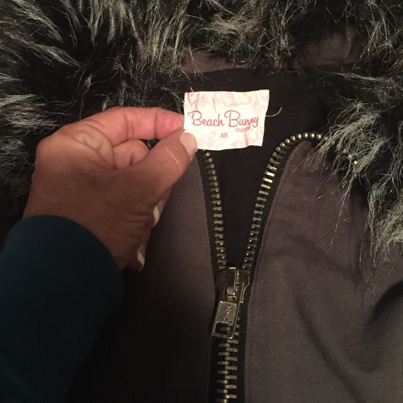 Sold - Picture 2 of 4