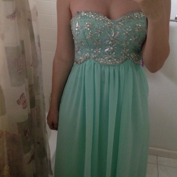 Light blue prom dress! - Picture 4 of 4