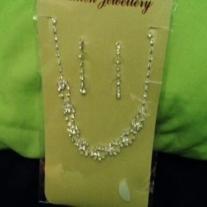 Necklace and earrings set