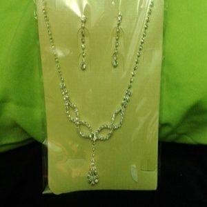 Necklace an earrings set